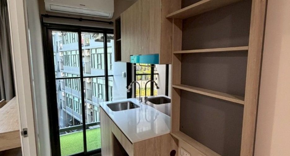 For sale 1 bed condo in Mueang Chon Buri, Chonburi