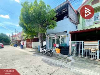 For sale 2 bedrooms townhouse in Mueang Samut Prakan, Samut Prakan