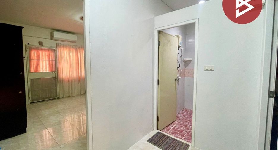 For sale 2 bedrooms townhouse in Mueang Samut Prakan, Samut Prakan