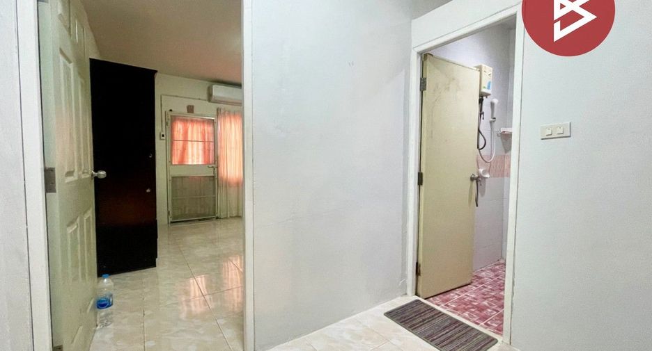 For sale 2 bedrooms townhouse in Mueang Samut Prakan, Samut Prakan