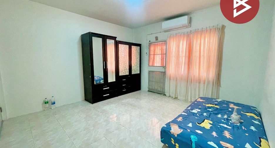 For sale 2 bedrooms townhouse in Mueang Samut Prakan, Samut Prakan