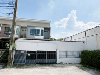 For sale 3 bedrooms townhouse in Bang Bo, Samut Prakan