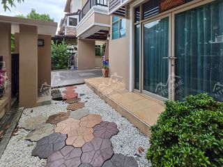 Casa en venta de 5 habitaciones en Bang Kruai, Nonthaburi