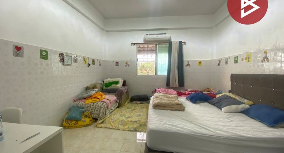 Reihenhaus zum Kauf mit 3 Zimmer in Mueang Suphanburi, Suphan Buri