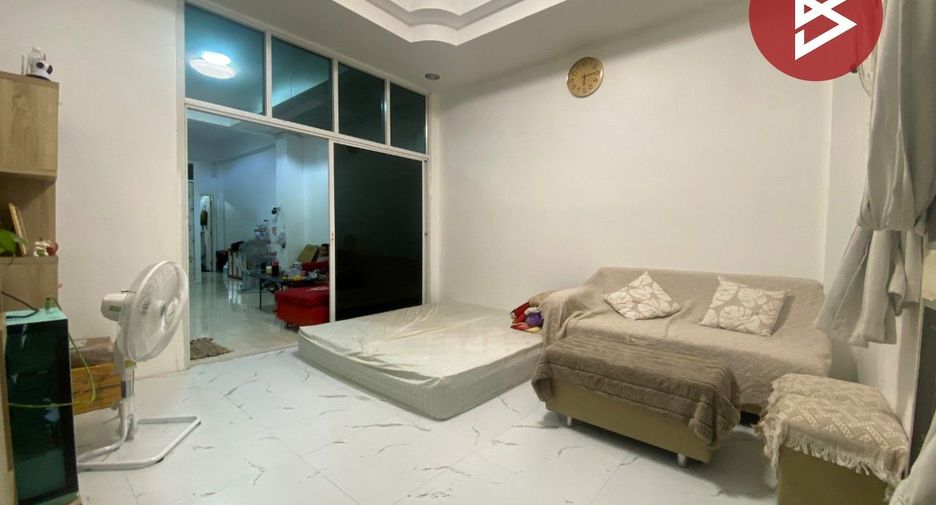 Reihenhaus zum Kauf mit 3 Zimmer in Mueang Suphanburi, Suphan Buri