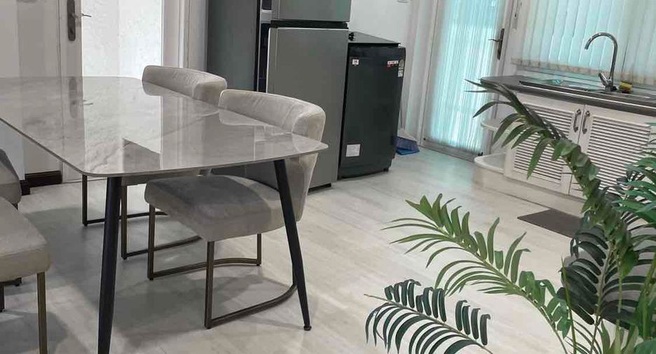 Casa en alquiler de 3 habitaciones en Jomtien, Pattaya