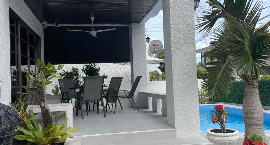 Casa en alquiler de 3 habitaciones en Jomtien, Pattaya