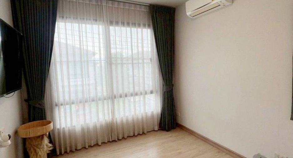 For sale 4 bedrooms townhouse in Bang Pakong, Chachoengsao