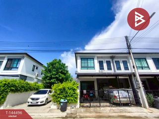 For sale 4 bedrooms townhouse in Bang Pakong, Chachoengsao
