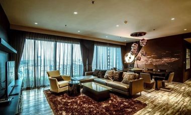 Condo en alquiler y en venta de 3 habitaciones en Khlong Toei, Bangkok
