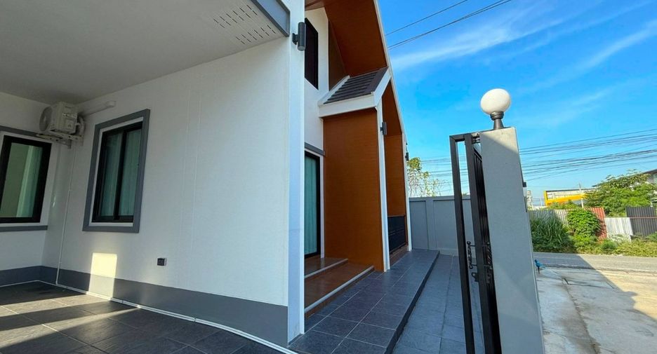 For rent 3 bedrooms villa in Bang Lamung, Chonburi