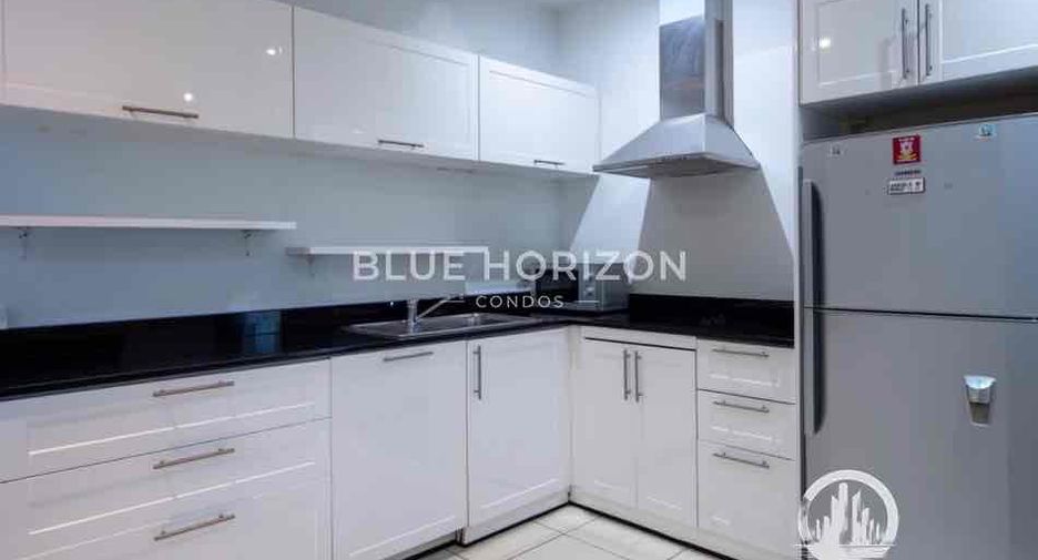 For sale 3 bedrooms condo in Pratumnak, Pattaya