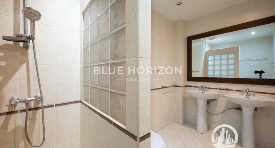 For sale 3 bedrooms condo in Pratumnak, Pattaya