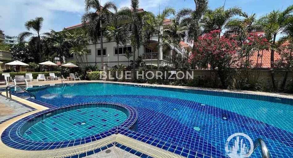For sale 3 bedrooms condo in Pratumnak, Pattaya