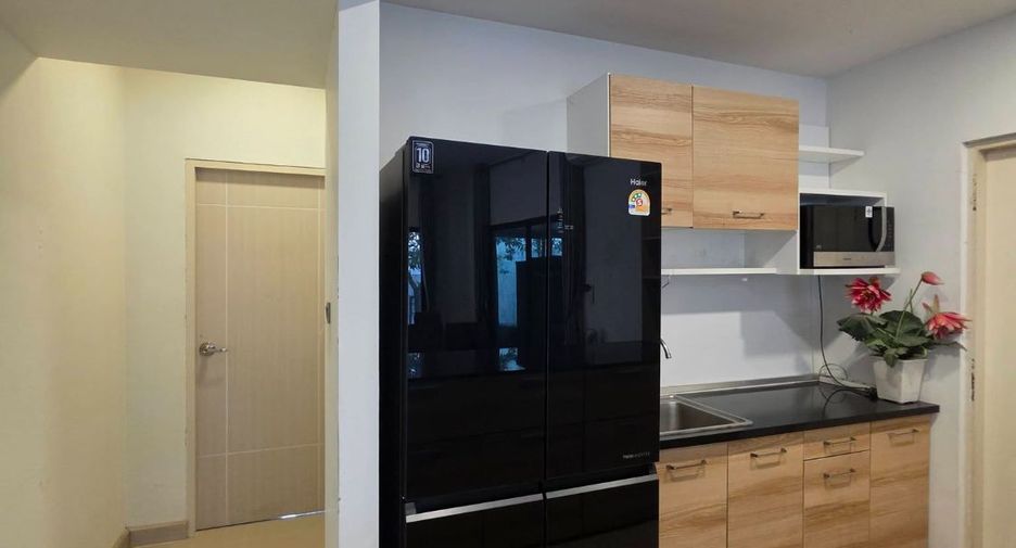 For rent 4 bedrooms house in East Pattaya, Pattaya