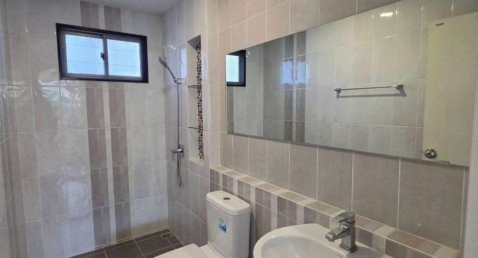 For rent 4 bedrooms house in East Pattaya, Pattaya