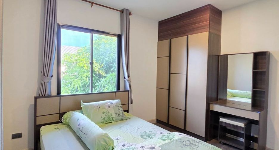 For rent 4 bedrooms house in East Pattaya, Pattaya