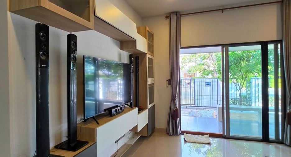 For rent 4 bedrooms house in East Pattaya, Pattaya