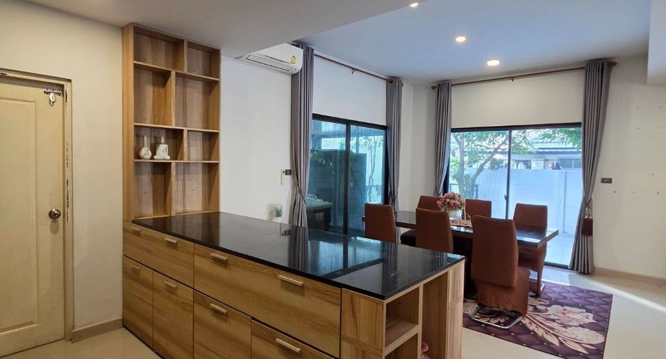 For rent 4 bedrooms house in East Pattaya, Pattaya