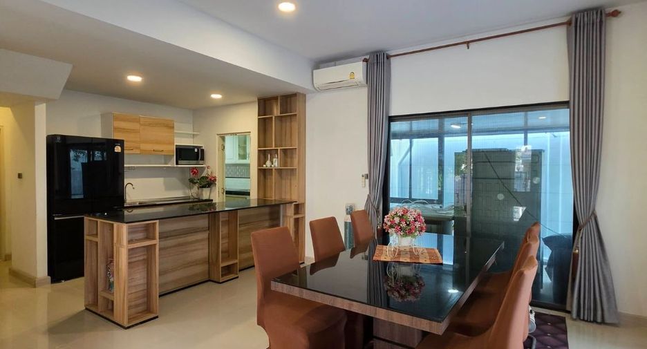 For rent 4 bedrooms house in East Pattaya, Pattaya
