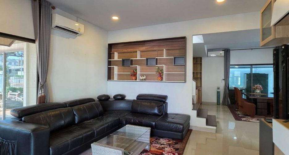 For rent 4 bedrooms house in East Pattaya, Pattaya