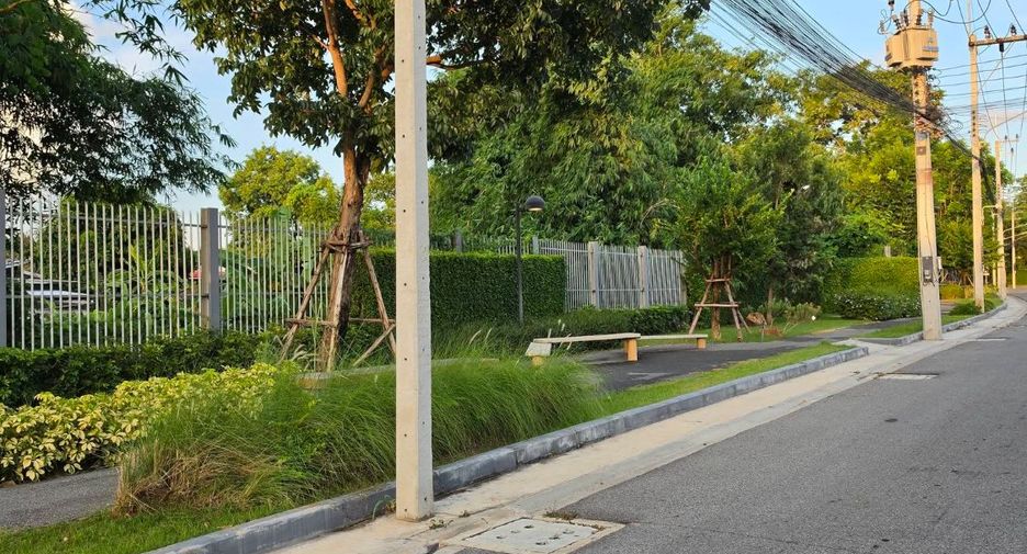 For rent 4 bedrooms house in East Pattaya, Pattaya