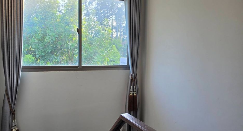 For rent 4 bedrooms house in East Pattaya, Pattaya