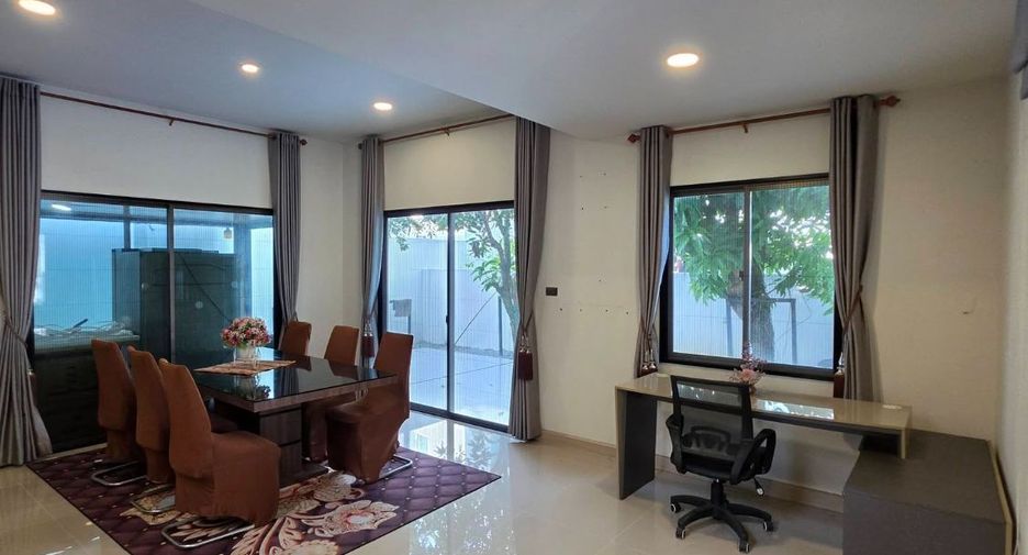 For rent 4 bedrooms house in East Pattaya, Pattaya