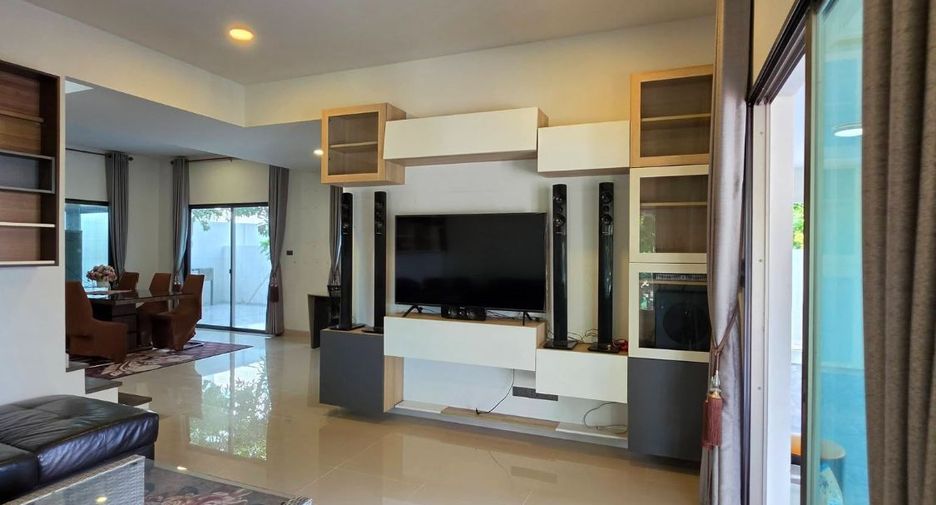 For rent 4 bedrooms house in East Pattaya, Pattaya