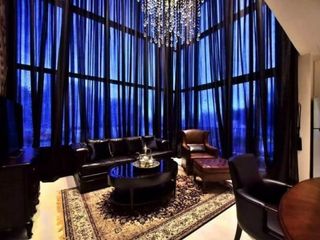 Condo en alquiler y en venta de 2 habitaciones en Khlong Toei, Bangkok