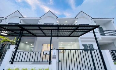 For sale 3 bedrooms townhouse in South Pattaya, Pattaya
