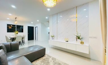For sale 3 bedrooms townhouse in South Pattaya, Pattaya