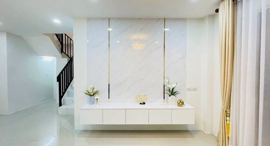 For sale 3 bedrooms townhouse in South Pattaya, Pattaya