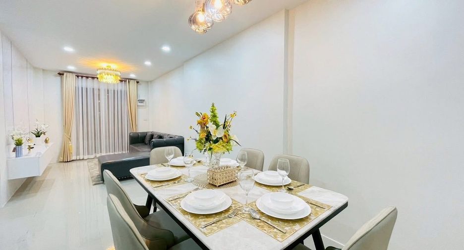 For sale 3 bedrooms townhouse in South Pattaya, Pattaya