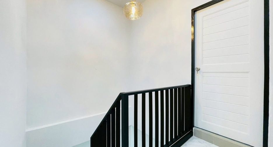 For sale 3 bedrooms townhouse in South Pattaya, Pattaya