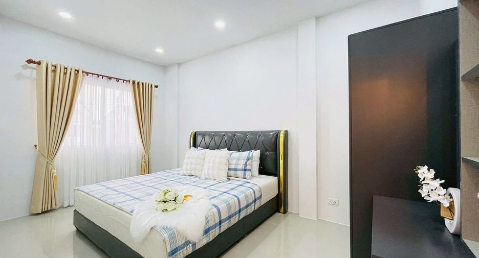 For sale 3 bedrooms townhouse in South Pattaya, Pattaya