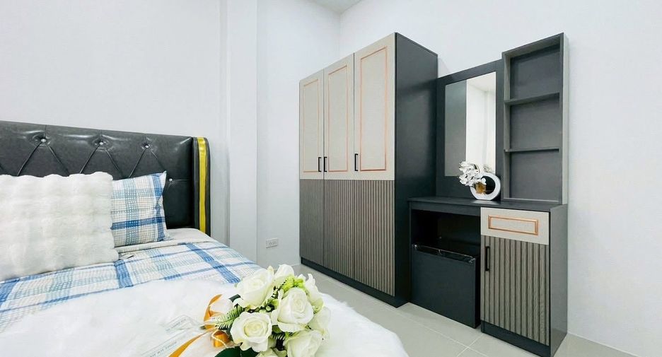 For sale 3 bedrooms townhouse in South Pattaya, Pattaya