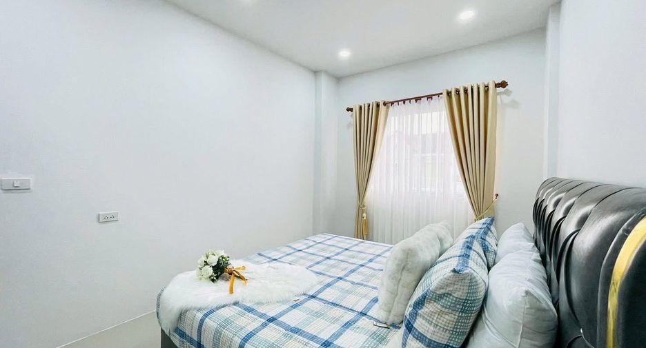 For sale 3 bedrooms townhouse in South Pattaya, Pattaya