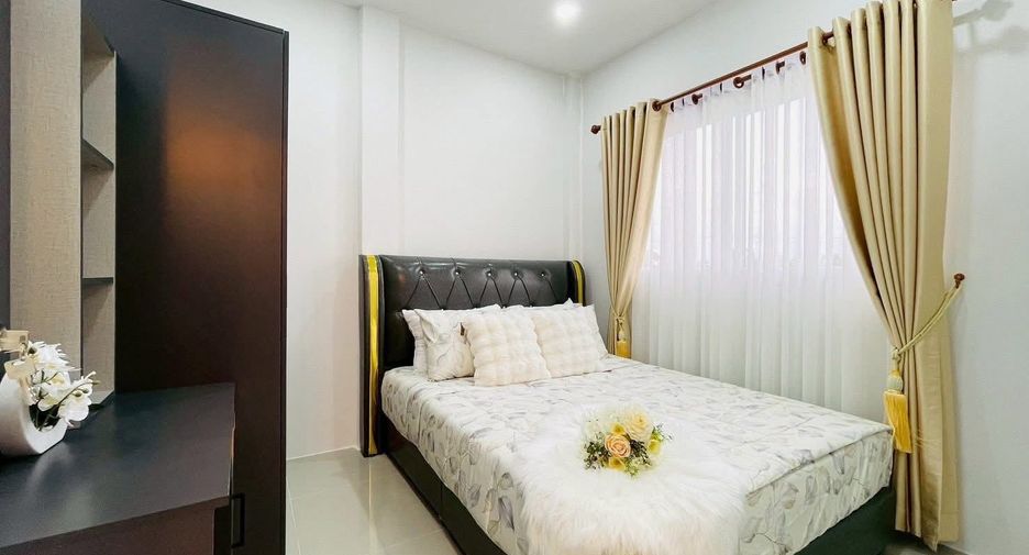For sale 3 bedrooms townhouse in South Pattaya, Pattaya