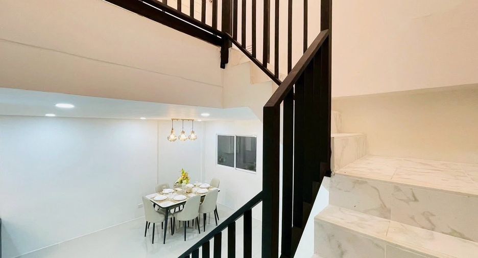 For sale 3 bedrooms townhouse in South Pattaya, Pattaya