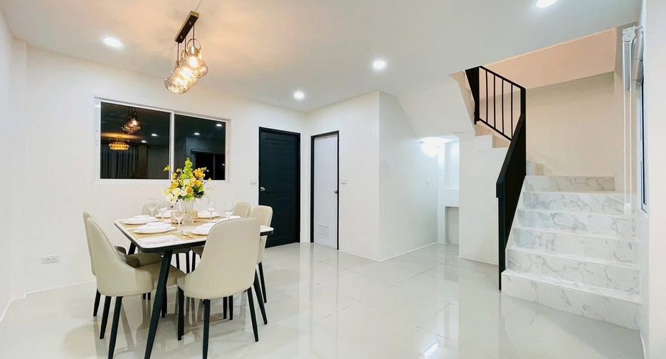 For sale 3 bedrooms townhouse in South Pattaya, Pattaya