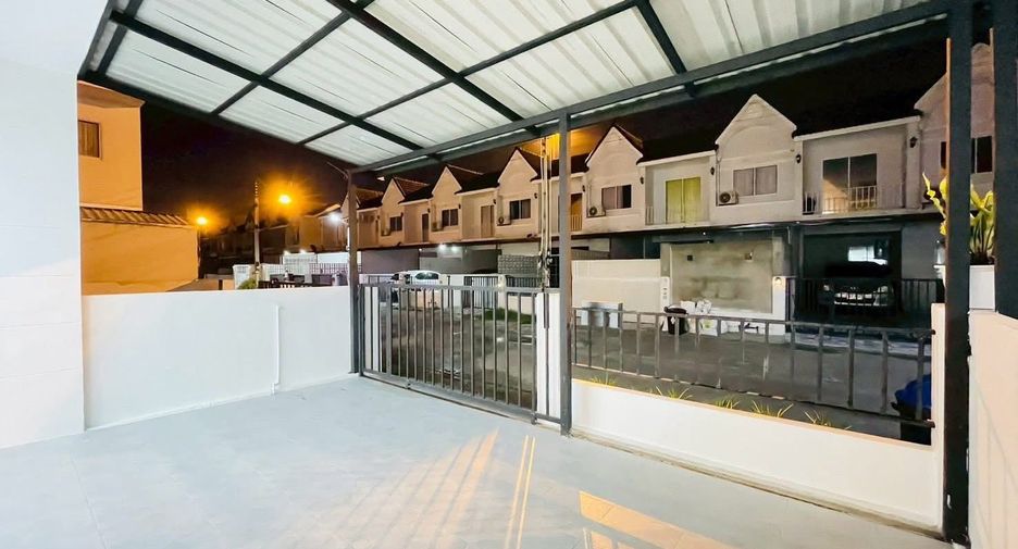 For sale 3 bedrooms townhouse in South Pattaya, Pattaya
