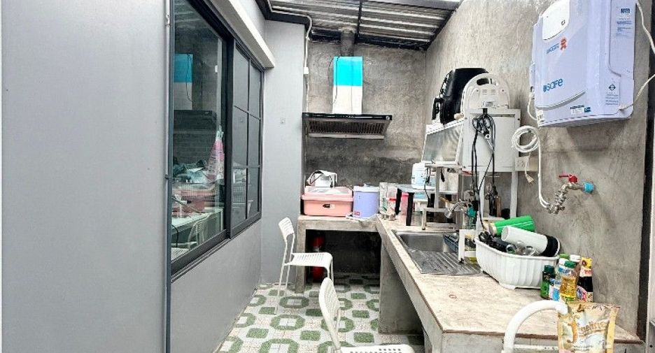 For sale 3 bedrooms townhouse in Bang Phli, Samut Prakan