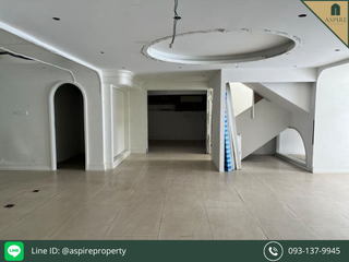 For rent 7 bedrooms house in Pathum Wan, Bangkok
