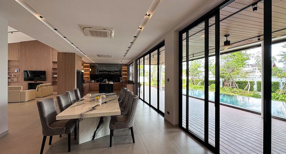 Villa zum Kauf mit 5 Zimmer in Mueang Chiang Mai, Chiang Mai