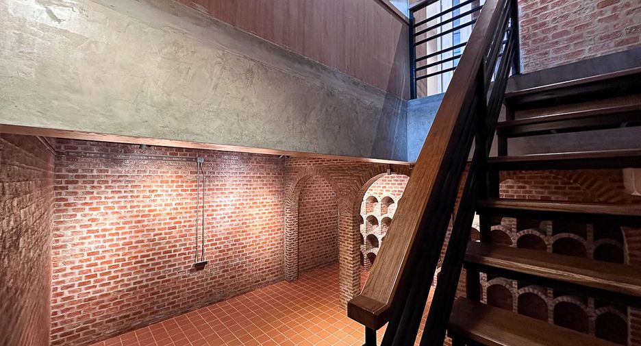 Villa zum Kauf mit 5 Zimmer in Mueang Chiang Mai, Chiang Mai