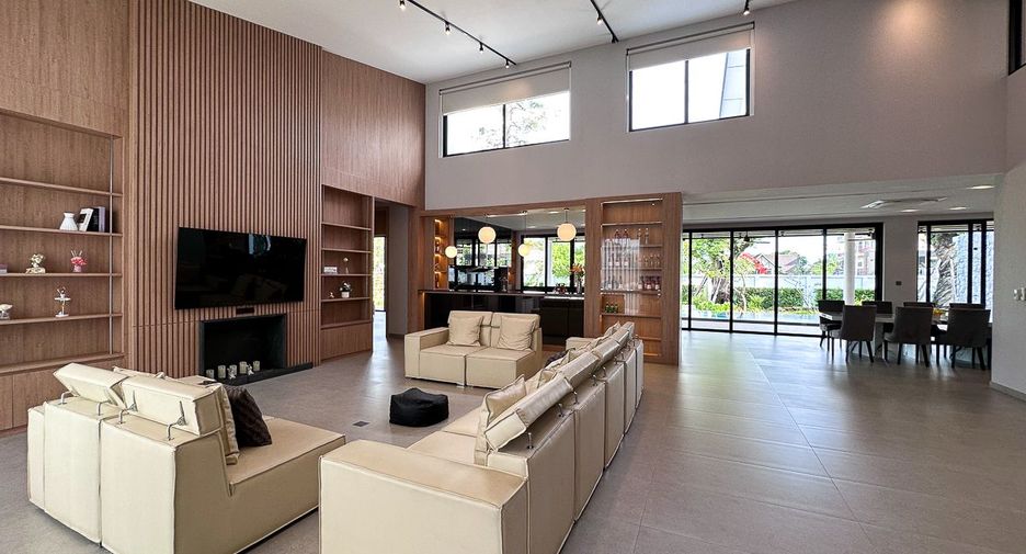 Villa zum Kauf mit 5 Zimmer in Mueang Chiang Mai, Chiang Mai