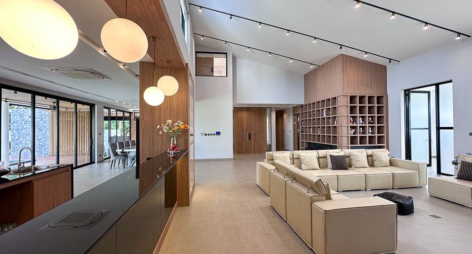 Villa zum Kauf mit 5 Zimmer in Mueang Chiang Mai, Chiang Mai