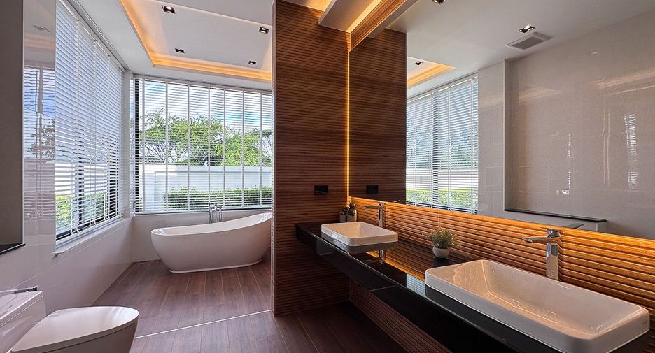 Villa zum Kauf mit 5 Zimmer in Mueang Chiang Mai, Chiang Mai