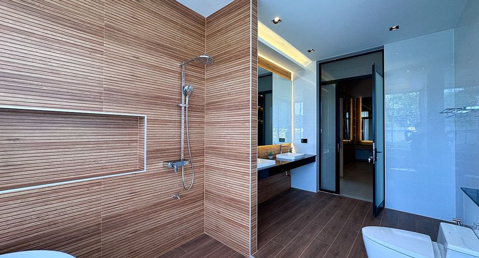 Villa zum Kauf mit 5 Zimmer in Mueang Chiang Mai, Chiang Mai